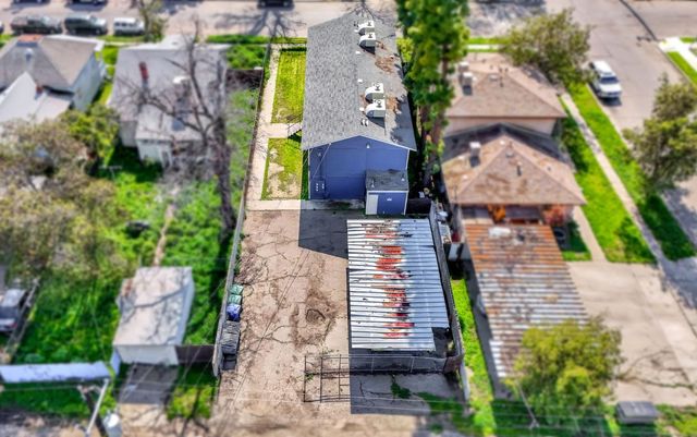 2311 E White Avenue, Fresno, CA 93701