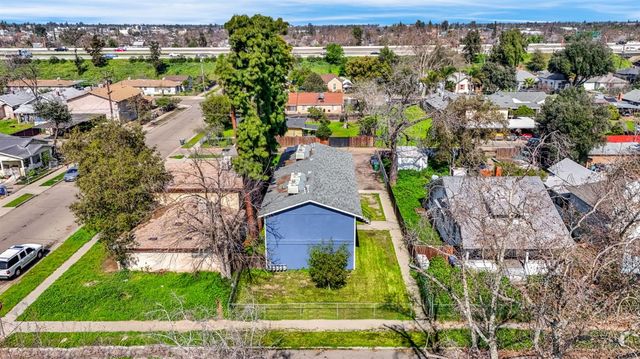 2311 E White Avenue, Fresno, CA 93701