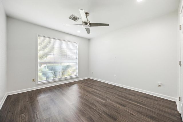 7614 Braesview Lane, Houston, TX 77071