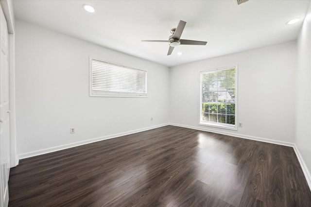 7614 Braesview Lane, Houston, TX 77071