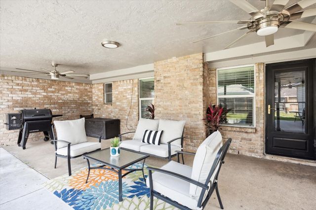 7614 Braesview Lane, Houston, TX 77071