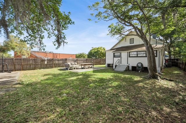 1000 S LAUREL AVENUE, Sanford, FL 32771