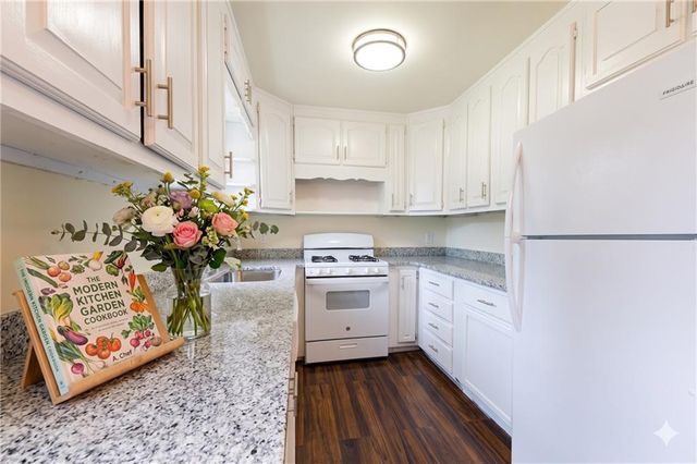 5791 Lisa Lane, Austell, GA 30168