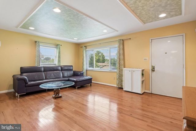 6822 FOX MEADOW RD, Baltimore, MD 21207