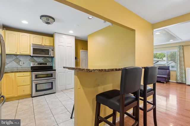6822 FOX MEADOW RD, Baltimore, MD 21207