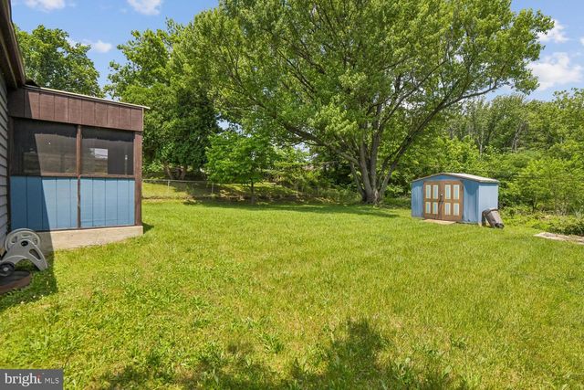 6822 FOX MEADOW RD, Baltimore, MD 21207