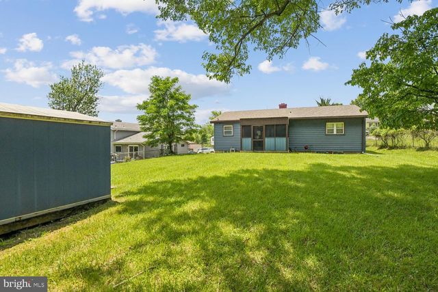 6822 FOX MEADOW RD, Baltimore, MD 21207