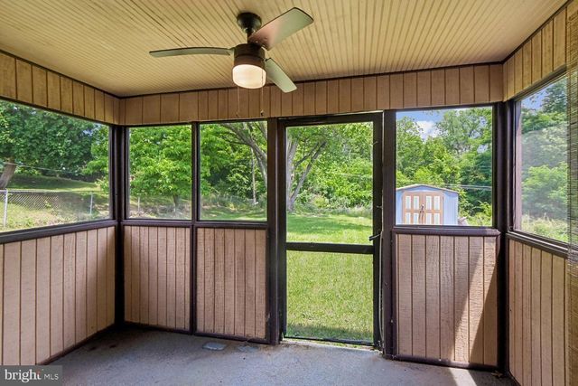 6822 FOX MEADOW RD, Baltimore, MD 21207