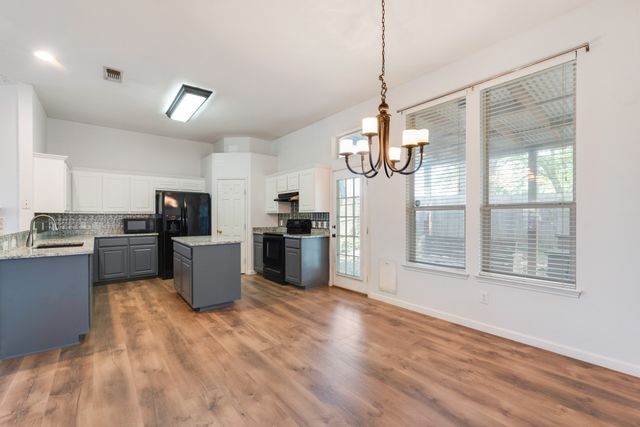 104 Goldeneye Lane, Fort Worth, TX 76120