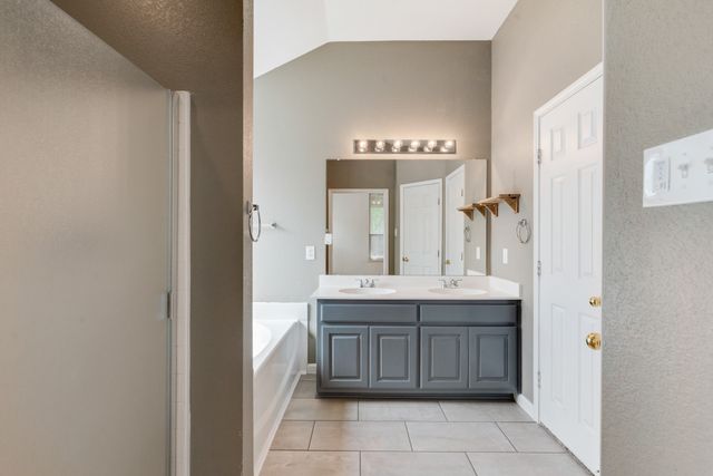 104 Goldeneye Lane, Fort Worth, TX 76120