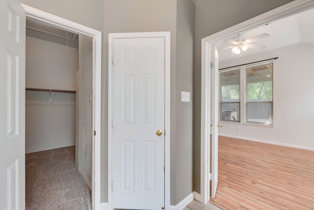104 Goldeneye Lane, Fort Worth, TX 76120