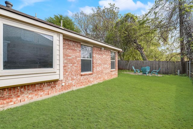 104 Goldeneye Lane, Fort Worth, TX 76120