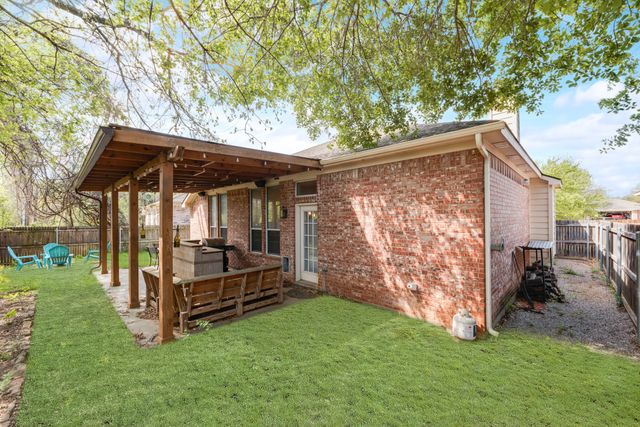 104 Goldeneye Lane, Fort Worth, TX 76120