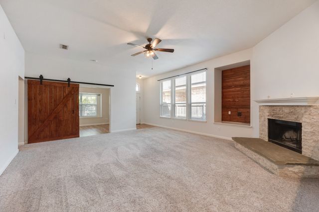 104 Goldeneye Lane, Fort Worth, TX 76120