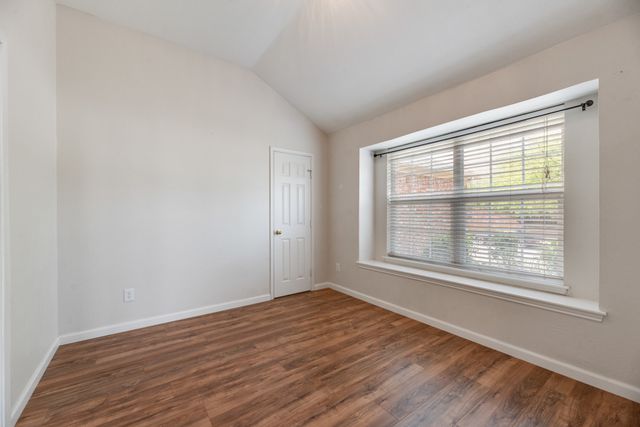 104 Goldeneye Lane, Fort Worth, TX 76120