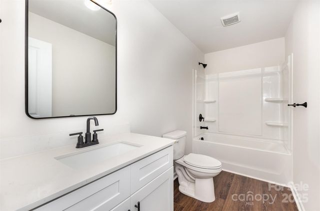 2051 Sadler Woods Lane, Charlotte, NC 28214