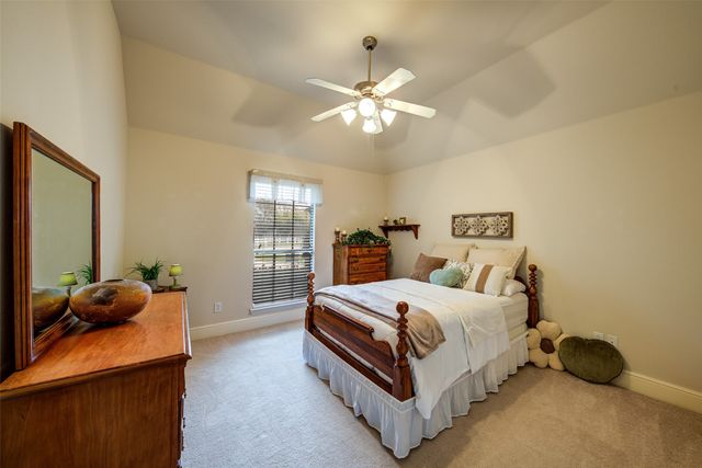 112 Everett Court, Shady Shores, TX 76208