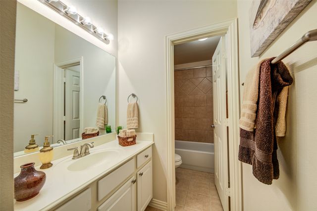 112 Everett Court, Shady Shores, TX 76208