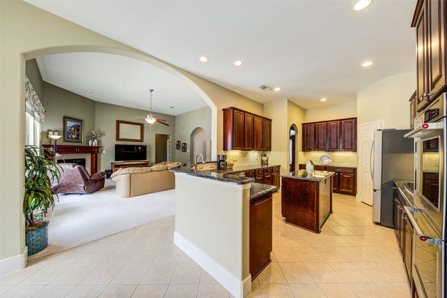 112 Everett Court, Shady Shores, TX 76208