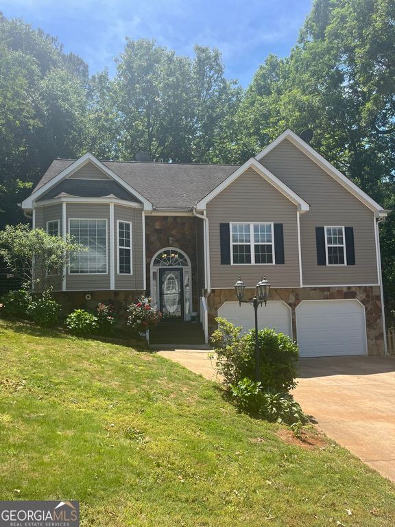 2008 Queensbury Drive, Acworth, GA 30102