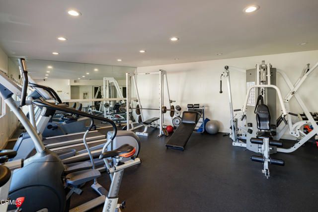 2385 Roscomare Road F8, Los Angeles, CA 90077