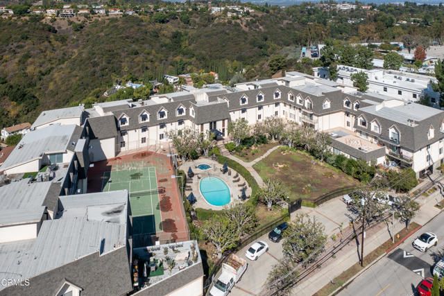 2385 Roscomare Road F8, Los Angeles, CA 90077