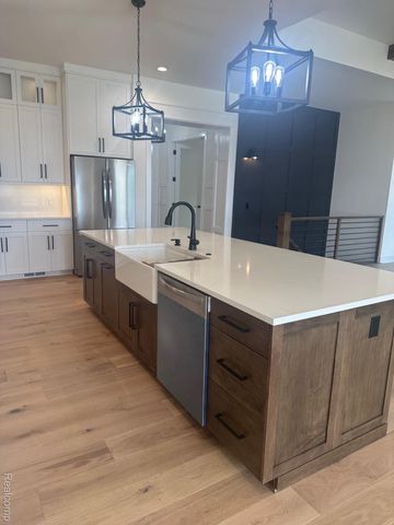 57192 Meadowridge Drive, Washington Township, MI 48094