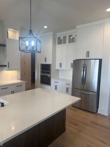 57192 Meadowridge Drive, Washington Township, MI 48094