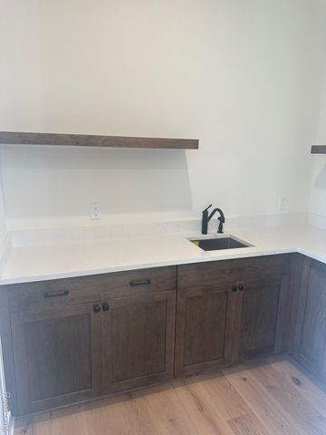 57192 Meadowridge Drive, Washington Township, MI 48094