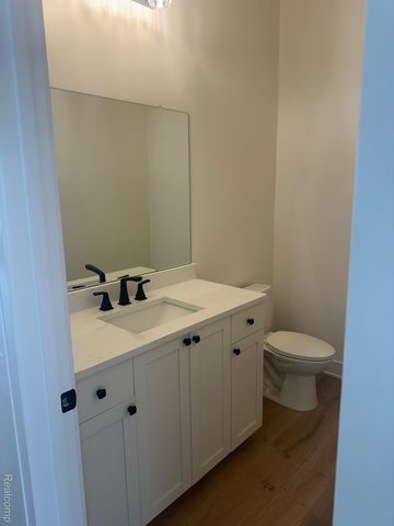 57192 Meadowridge Drive, Washington Township, MI 48094