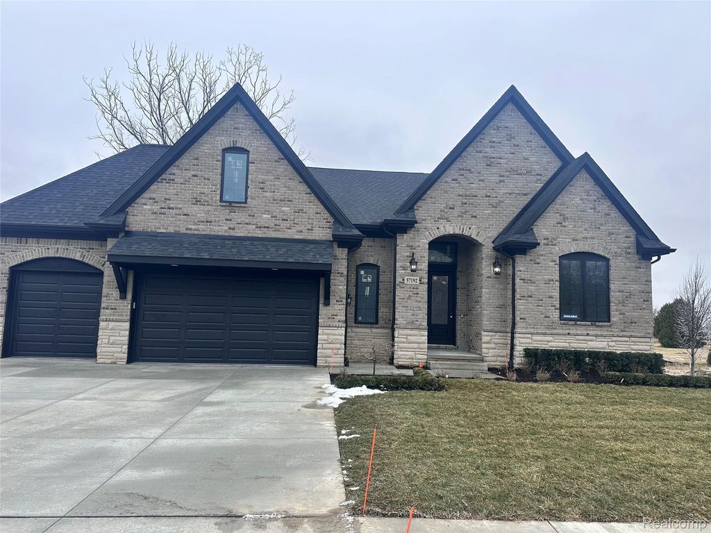 57192 Meadowridge Drive, Washington Township, MI 48094