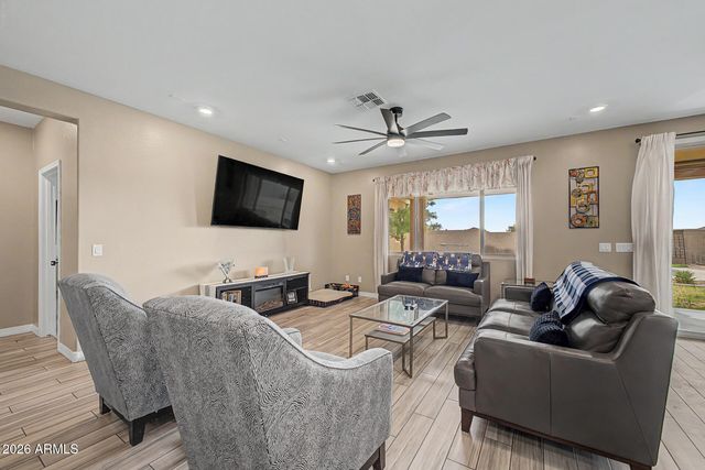 20202 N LAUREN Road, Maricopa, AZ 85138