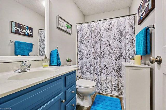 104 Cushwa Court, Thomasville, NC 27360