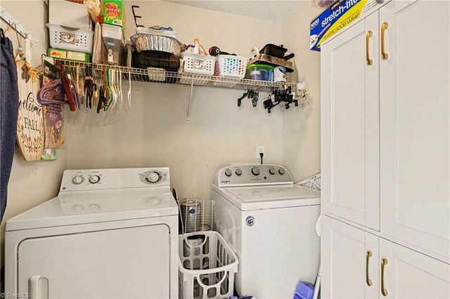 104 Cushwa Court, Thomasville, NC 27360