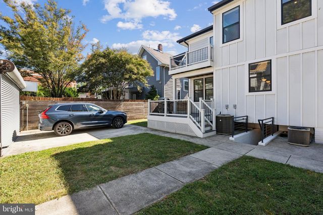 1207 DELAFIELD PL NW, Washington, DC 20011