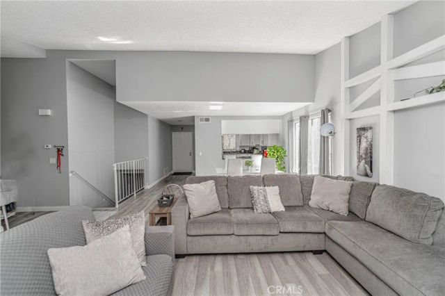 26212 Rainbow Glen, Newhall, CA 91321