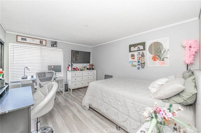 26212 Rainbow Glen, Newhall, CA 91321