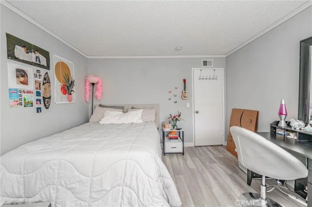 26212 Rainbow Glen, Newhall, CA 91321