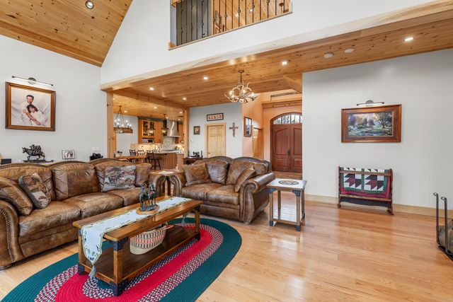 85 Button Hill Road, Tunbridge, VT 05077
