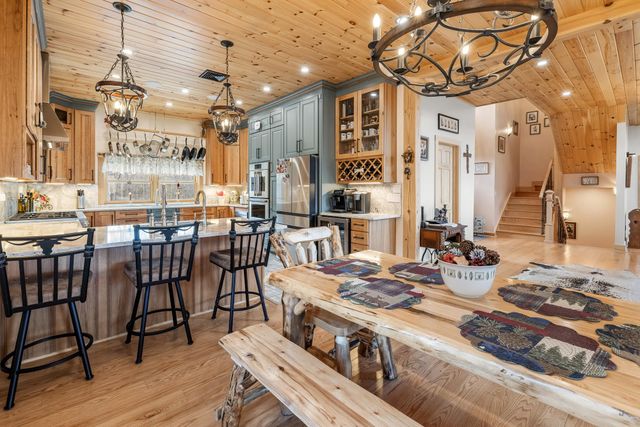 85 Button Hill Road, Tunbridge, VT 05077