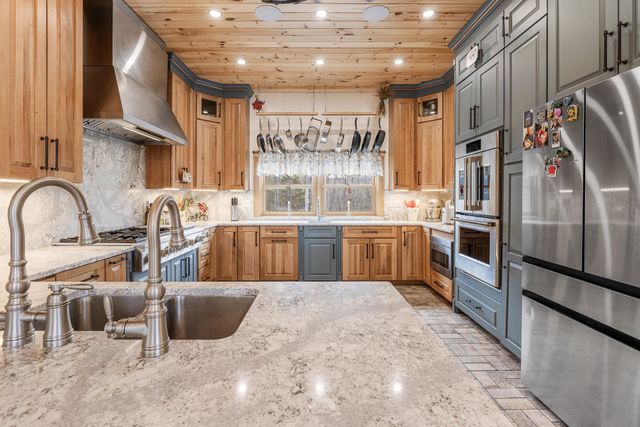 85 Button Hill Road, Tunbridge, VT 05077
