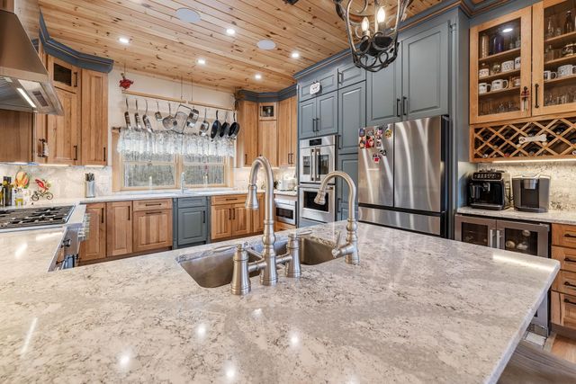 85 Button Hill Road, Tunbridge, VT 05077