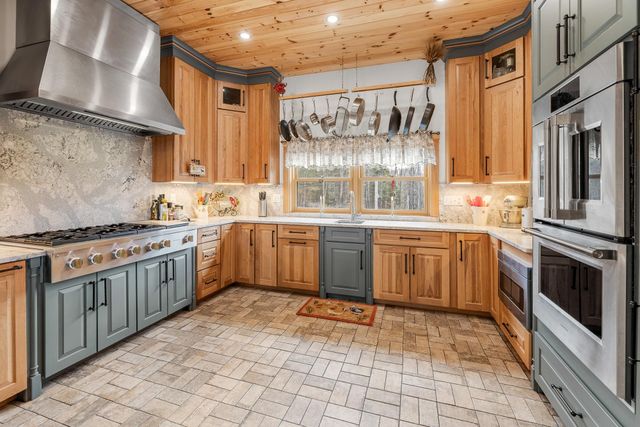 85 Button Hill Road, Tunbridge, VT 05077