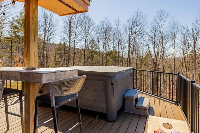 85 Button Hill Road, Tunbridge, VT 05077