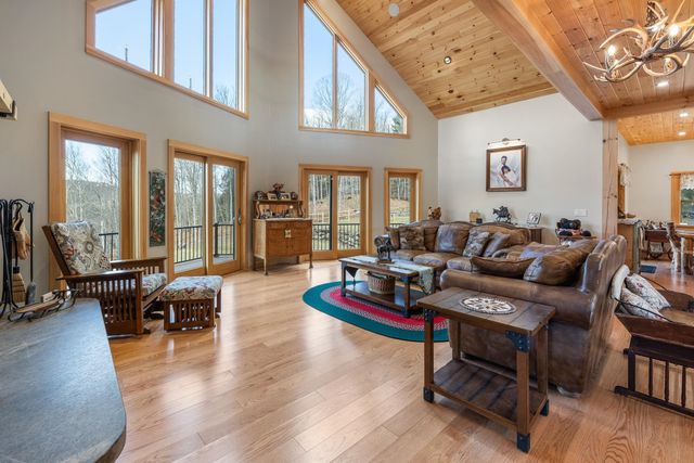 85 Button Hill Road, Tunbridge, VT 05077