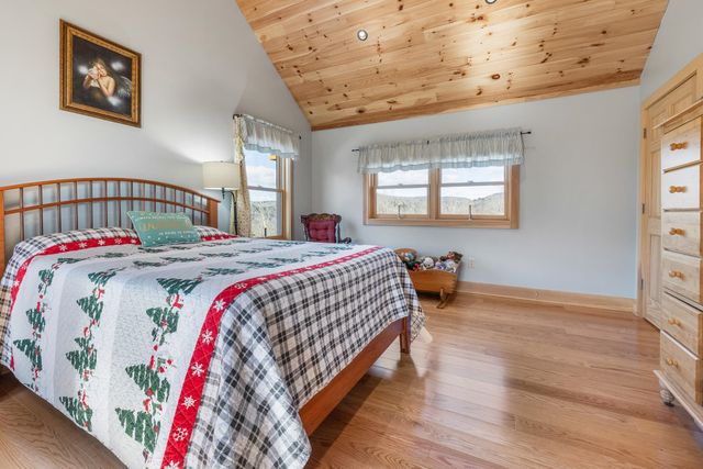 85 Button Hill Road, Tunbridge, VT 05077