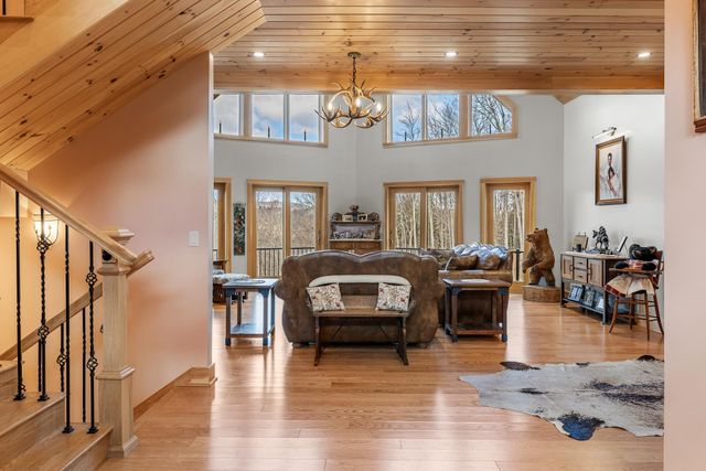 85 Button Hill Road, Tunbridge, VT 05077