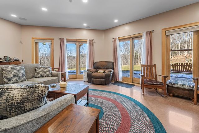 85 Button Hill Road, Tunbridge, VT 05077