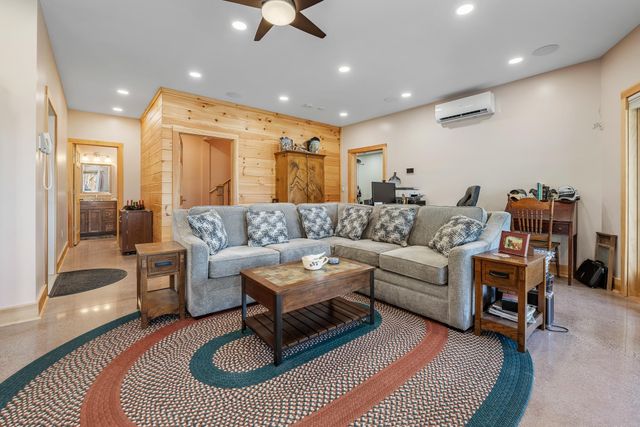 85 Button Hill Road, Tunbridge, VT 05077
