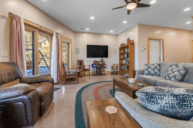 85 Button Hill Road, Tunbridge, VT 05077